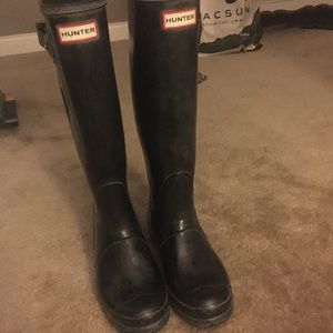 Hunter boots size 8 :)