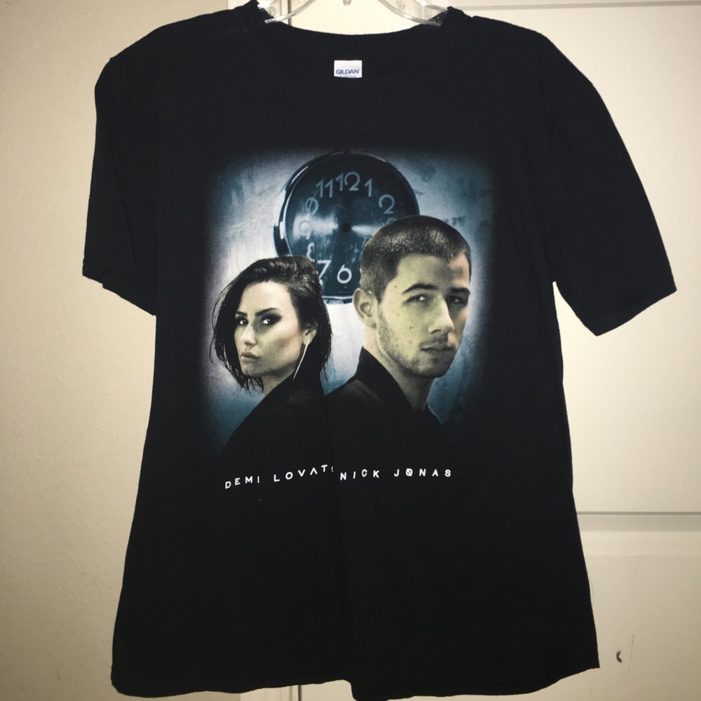 Demi Lovato & Nick Jonas official tour tshirt