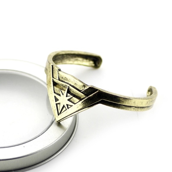 Wonder Woman Tiara Bracelet Bangle Cuff Gold - Picture 2 of 7