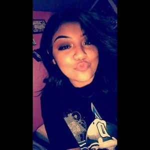 Meet your Posher, Elena