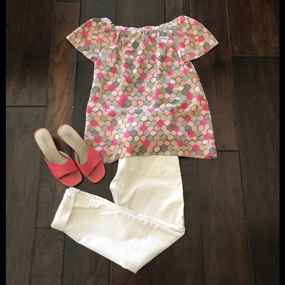 Off shoulder Blouse. - Picture 1 of 1