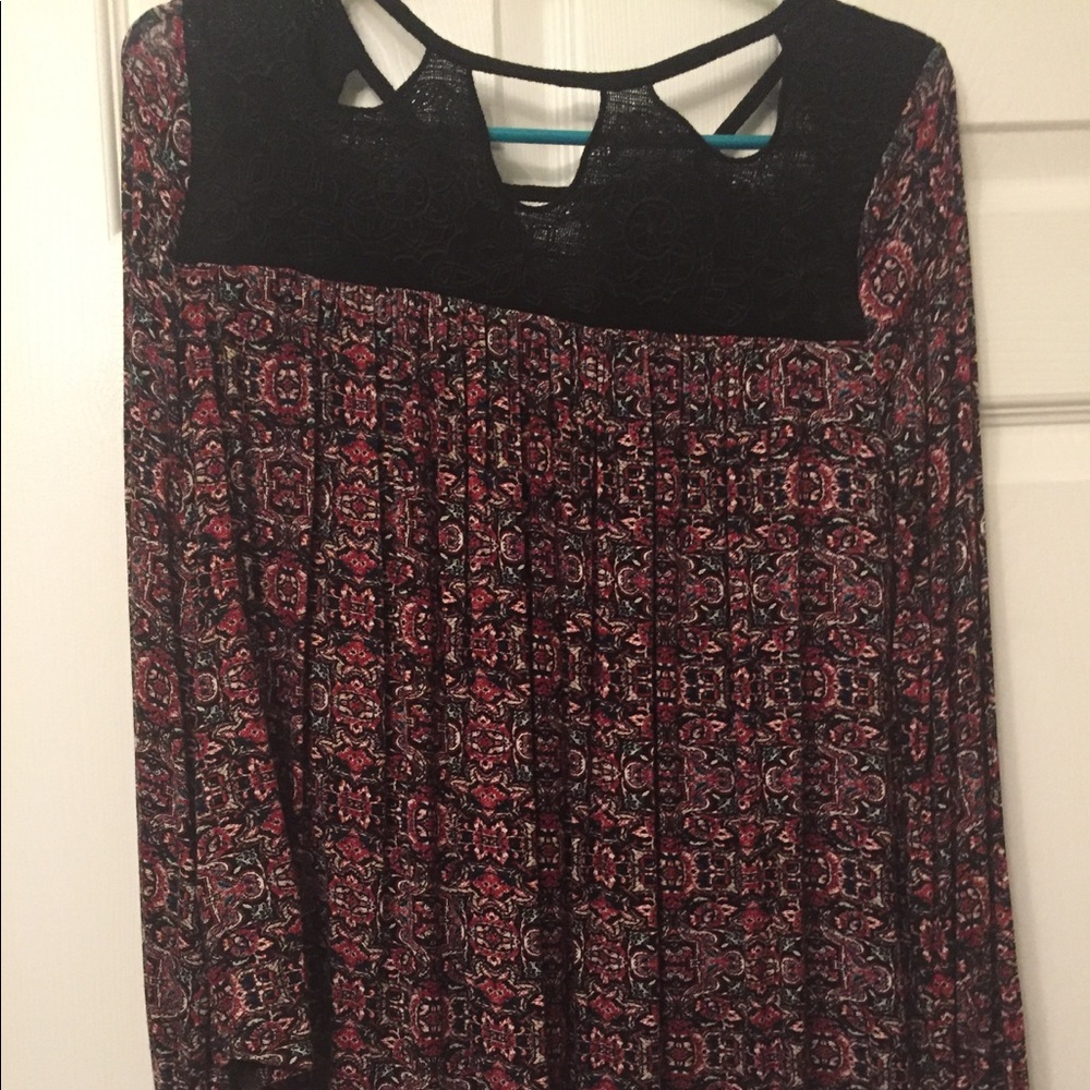 Jessica Simpson knit/lace blouse