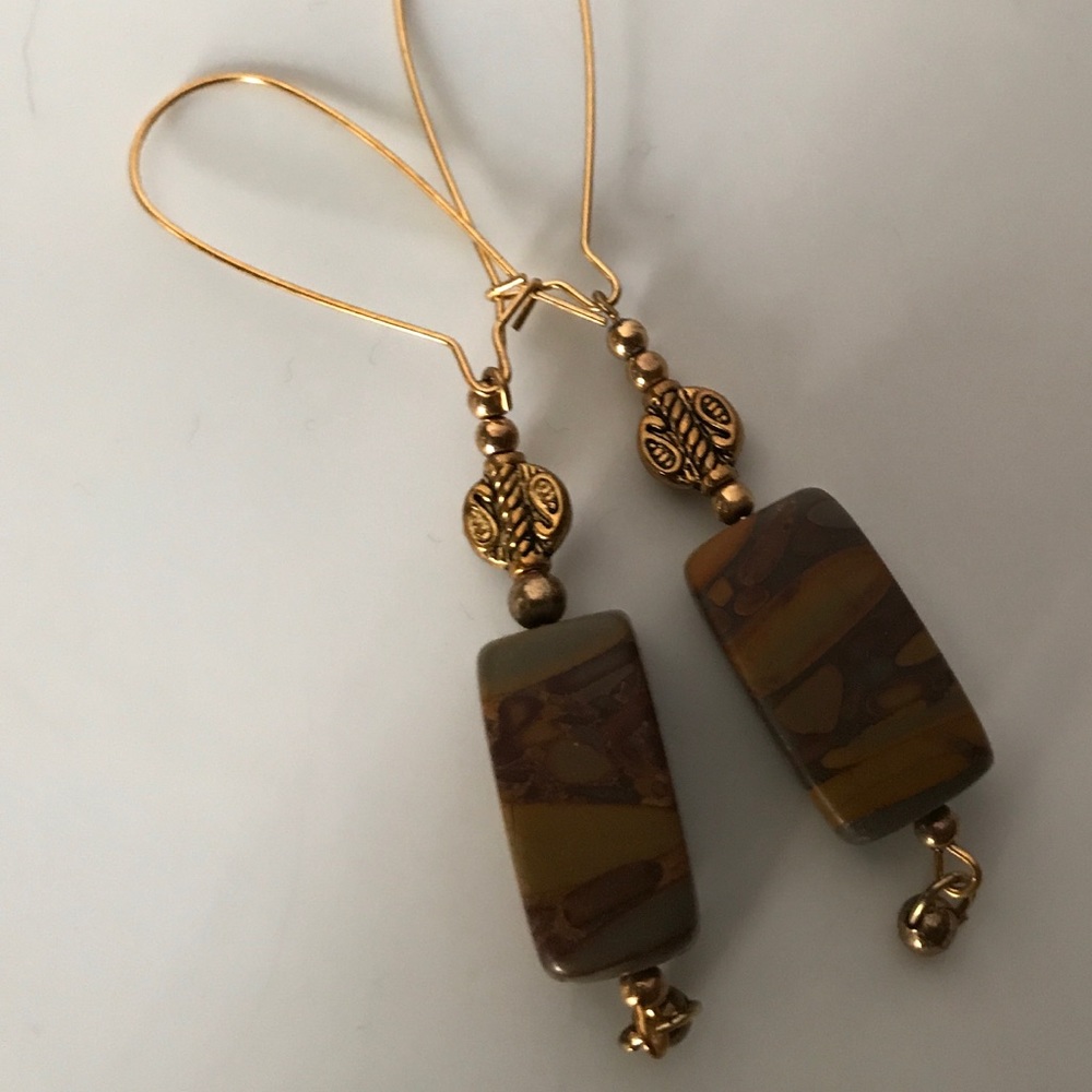 Handmade Earrings Serpentine Stone NWT