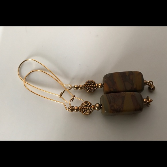 Handmade Earrings Serpentine Stone NWT - Picture 2 of 2