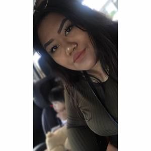 Meet your Posher, Daniella