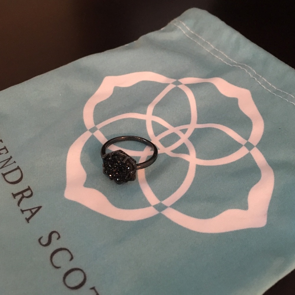 Kendra Scott black ring size 7