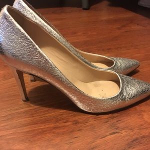Silver leather pumps