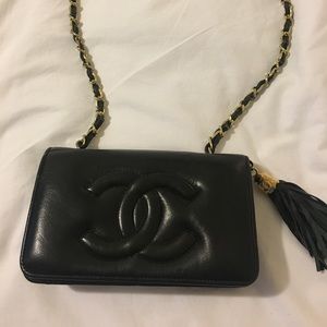 Black leather Chanel purse