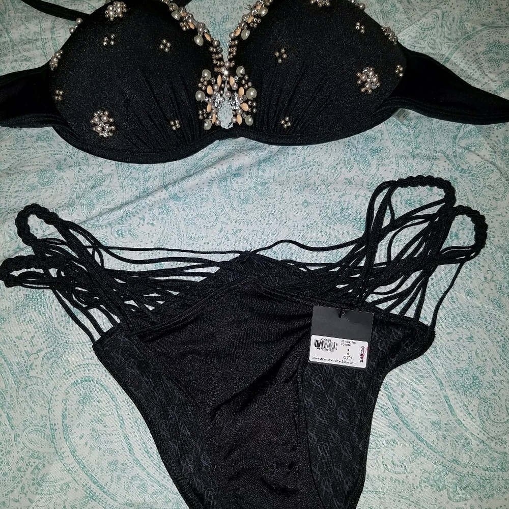 STUNNING BLACK VICTORIA'S SECRET BIKINI