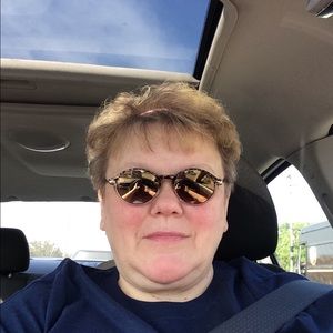 Meet your Posher, Karen