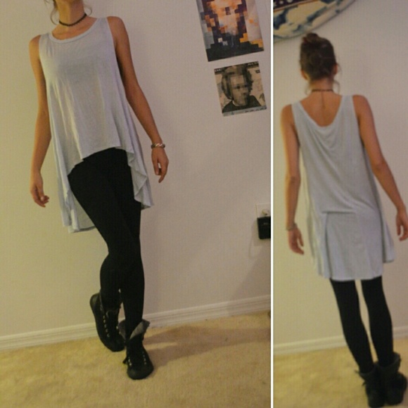 Melrose Market Asymetrical Tank 🌹 - Picture 3 of 4