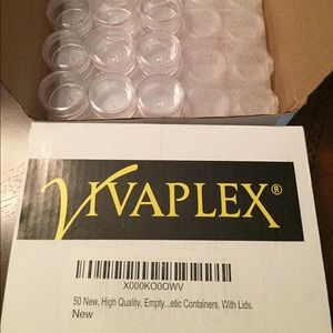 Make up containers with lids