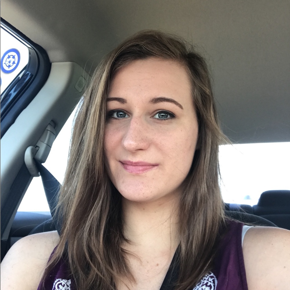 Meet your Posher, Courtney