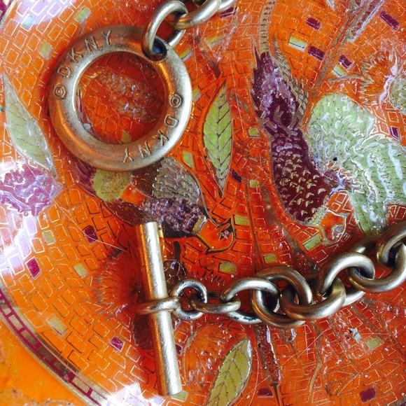 . {DKNY RUNWAY} Gold chain toggle necklace - Picture 8 of 8