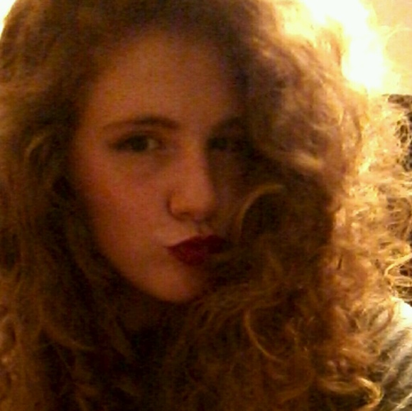 Meet your Posher, Alicia - Picture 1 of 1