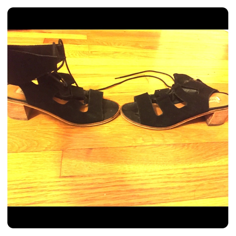 Steve Madden open toed block heel sandals 8