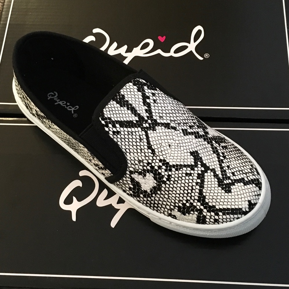 snake print slip on sneaker - Picture 4 of 4