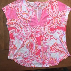 Lilly Pulitzer Duval Top M - trunk in love print