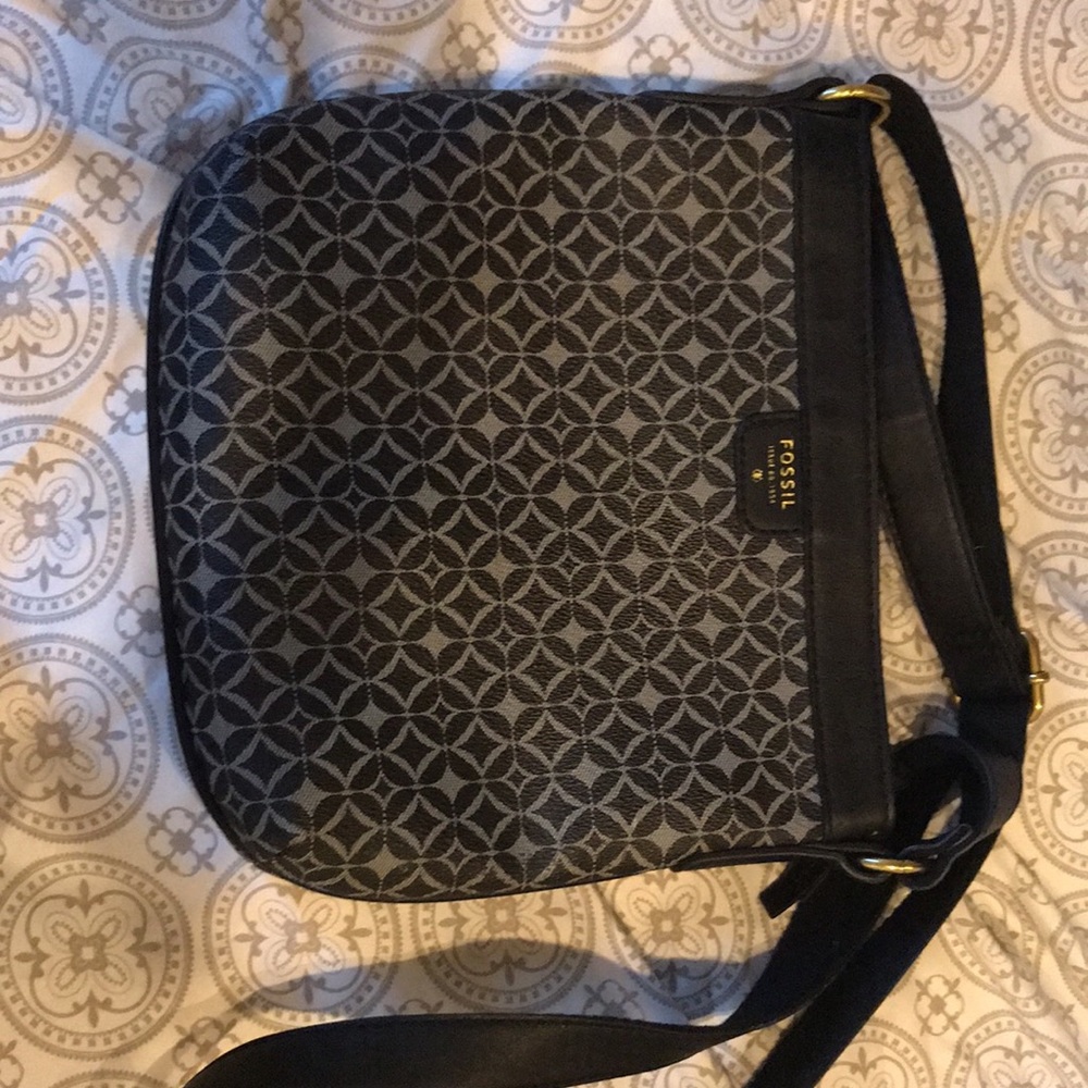 Fossil purse