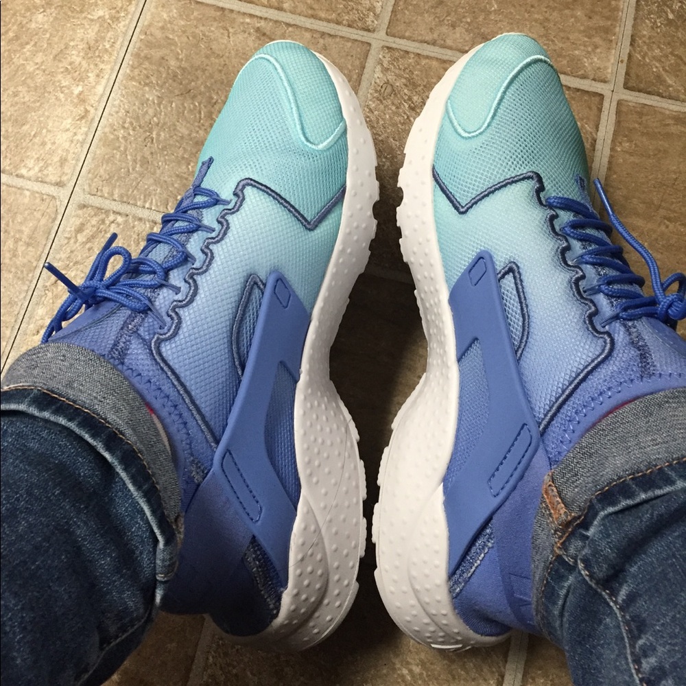 Sale! Women's huaraches blue ombre size 12 women's