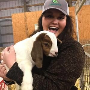 Meet your Posher, Abbie