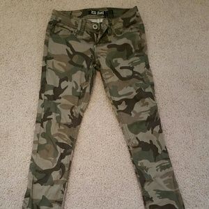 3 for $20 Sexy camo pants size 24