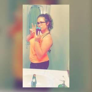 Meet your Posher, Emilee