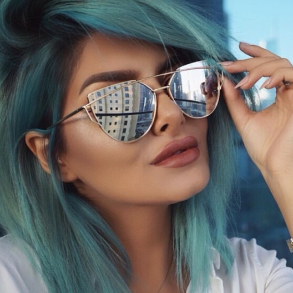 Silver Mirrored Cateye Sunglasses