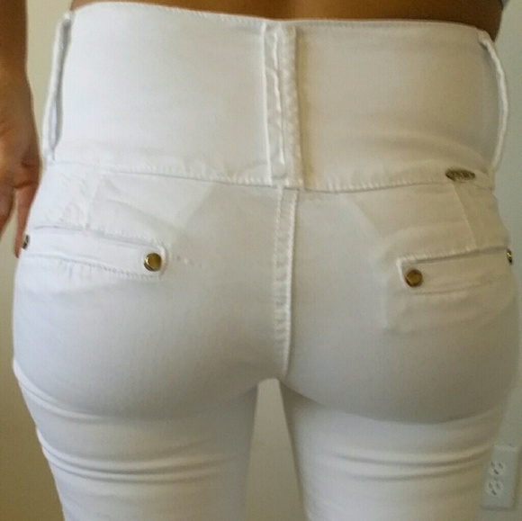 Sold - Picture 3 of 3