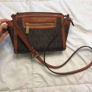 Michael Kors hangbag