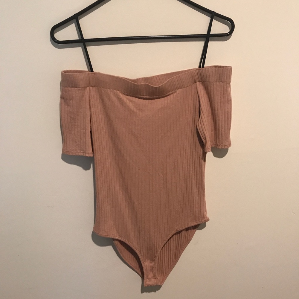 off the shoulders // blush pink bodysuit