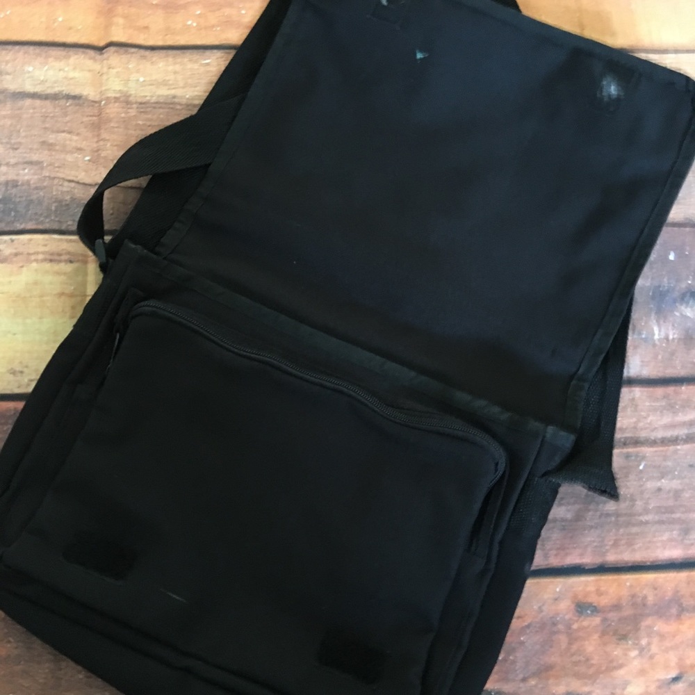 Echo Messenger Bag - image 2