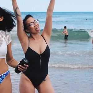 Black Zipper Underwire One Piece Swimsuit