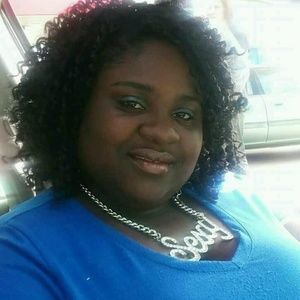 Meet your Posher, Karonda