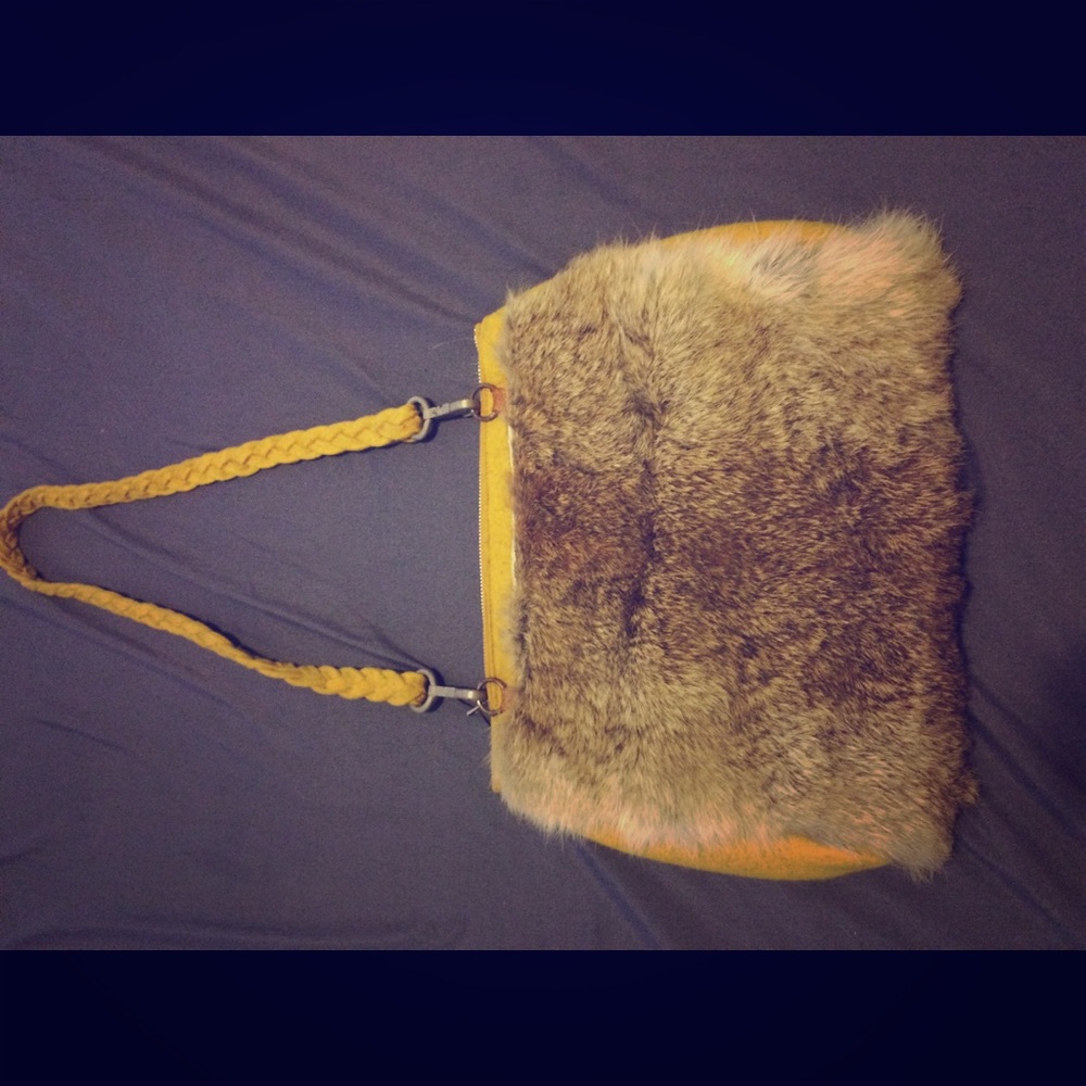 Latinas brand faux fur bag!
