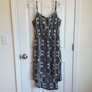 Woman's Loft dress black and white size small