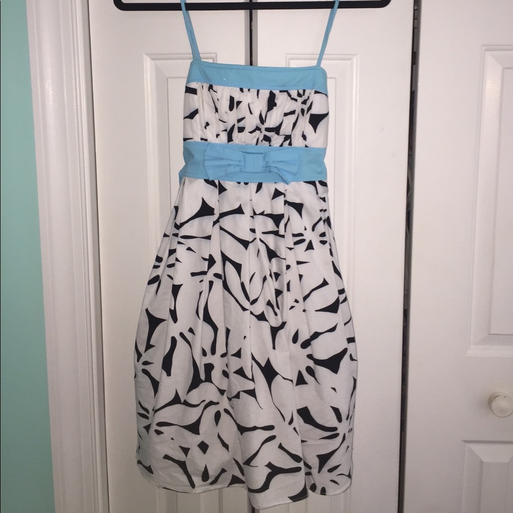 Beautiful black and white dress