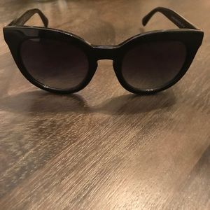 D&G Dolce & Gabbana black sunglasses (style 4249)