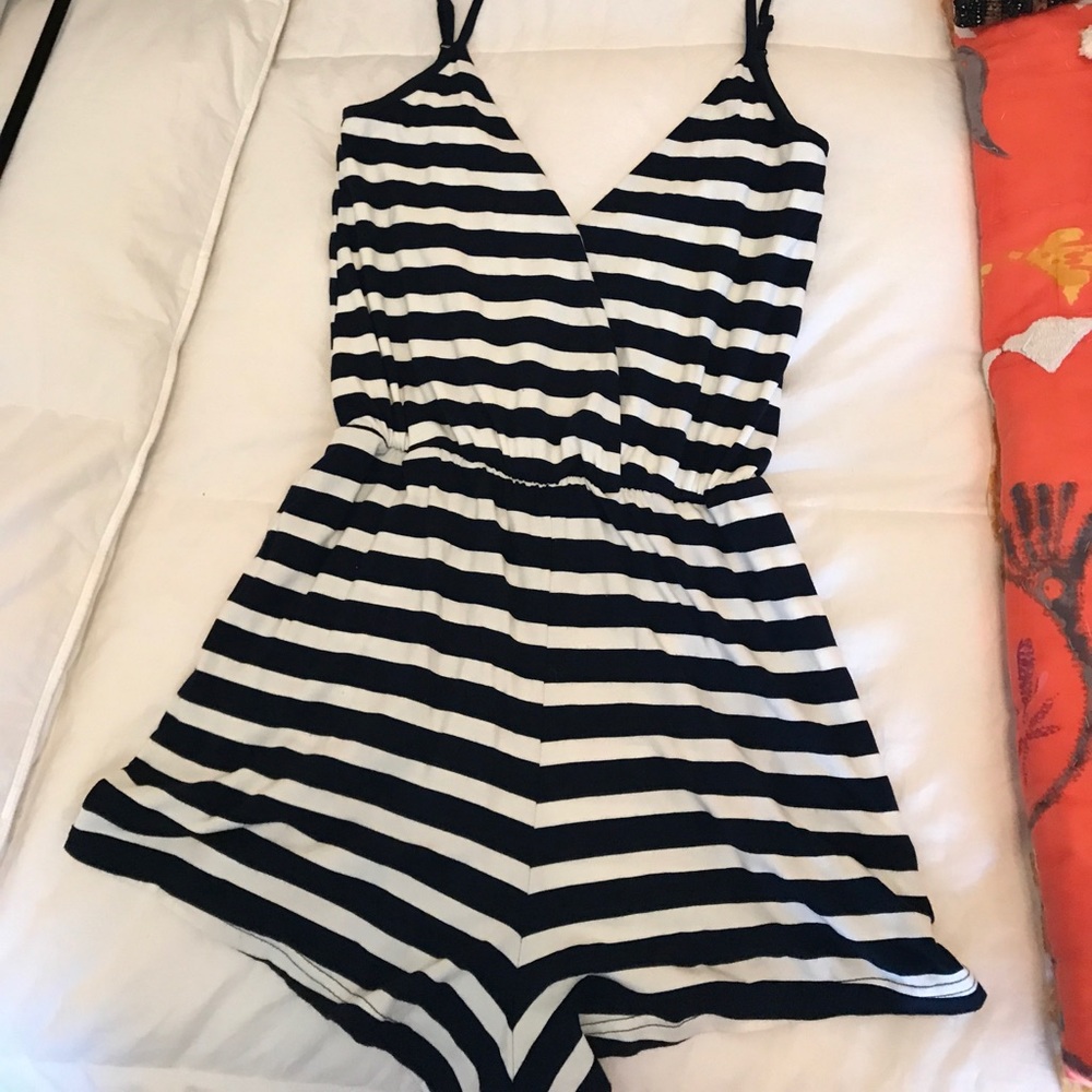 S Striped romper with open back