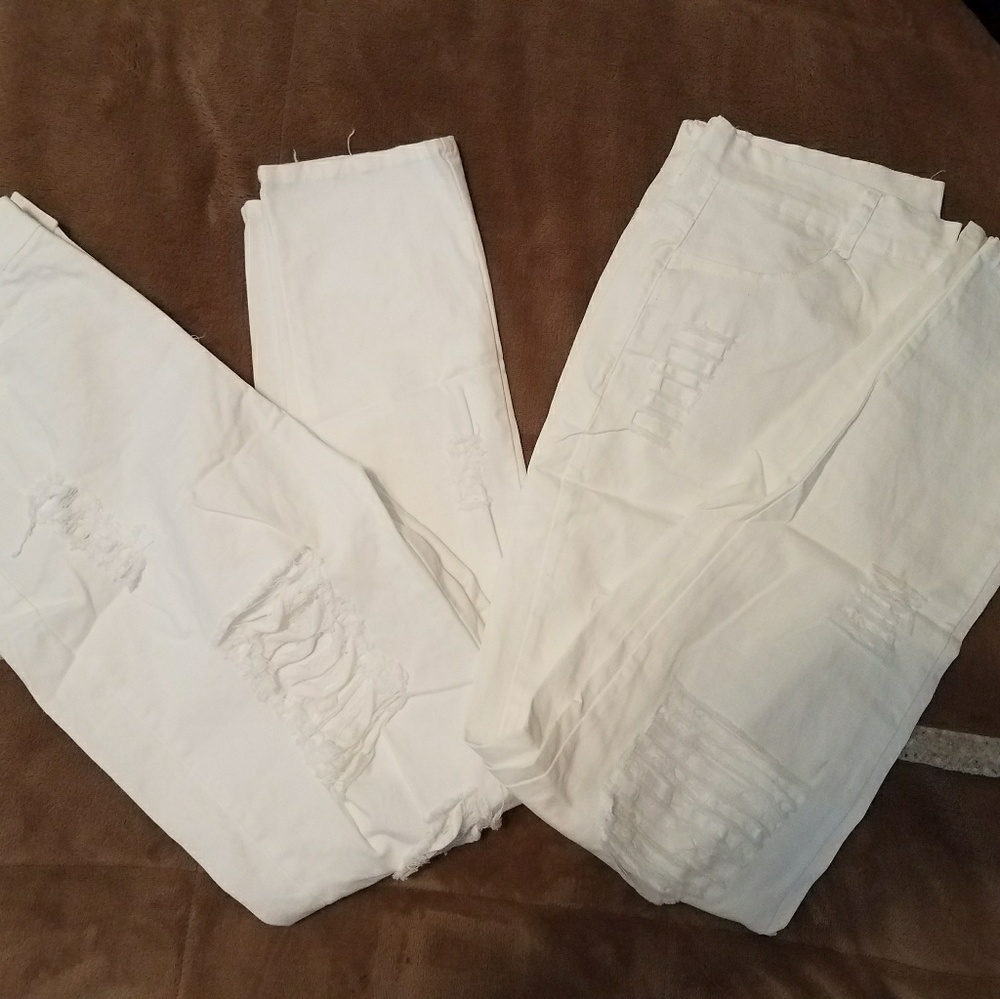 SOLD Women's white skinny jeggings