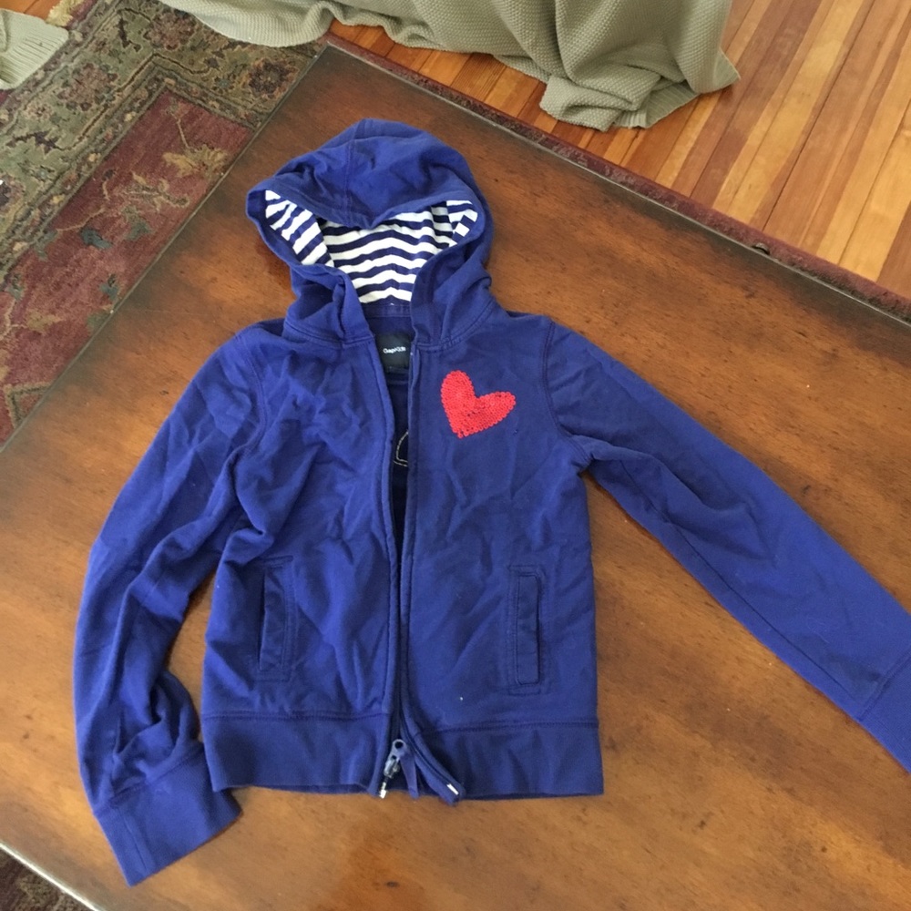 Sweater gap size 8 with nice design