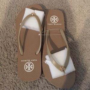 BNWT Tory Burch flip flops