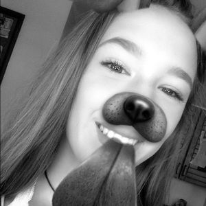 Meet your Posher, Mia