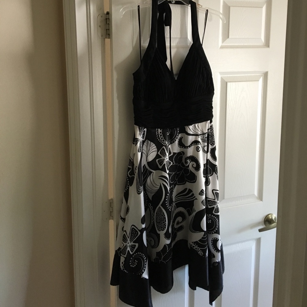 Flowy Halter Dress ☺️