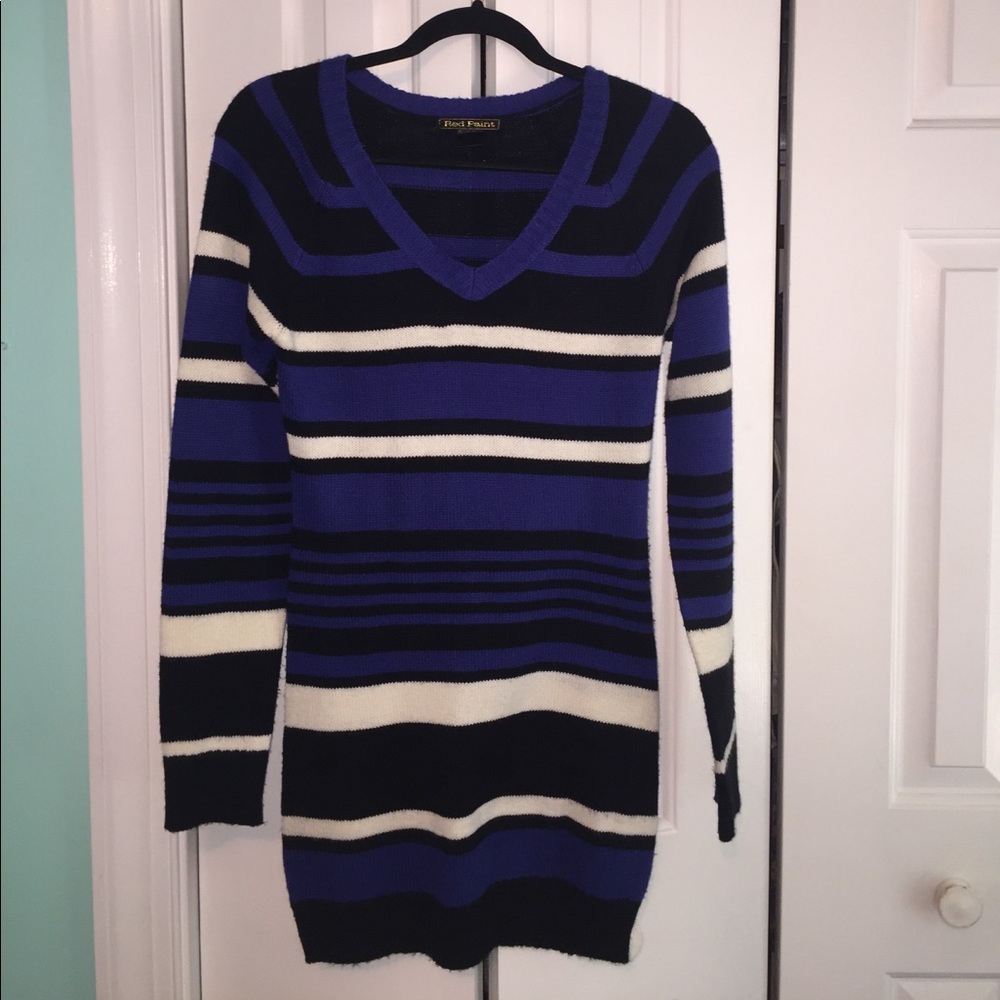 Striped v-neck sweater dress