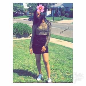 Meet your Posher, Selena