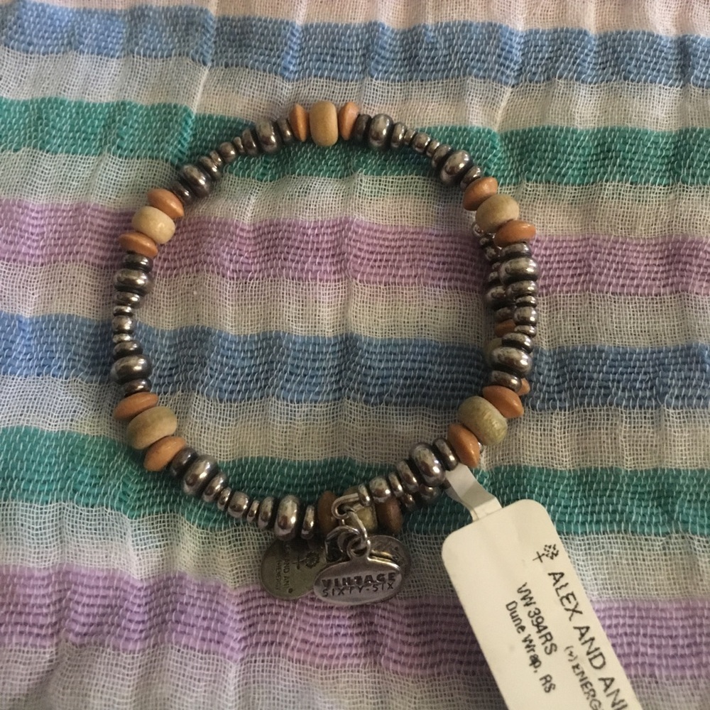 Vintage 66 Dune Wrap, RS Nile & Wooden beads