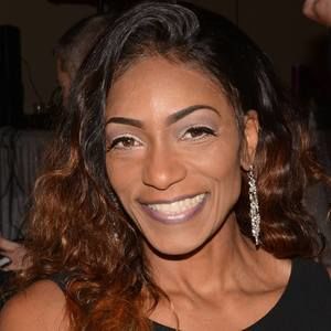 Meet your Posher, Dee