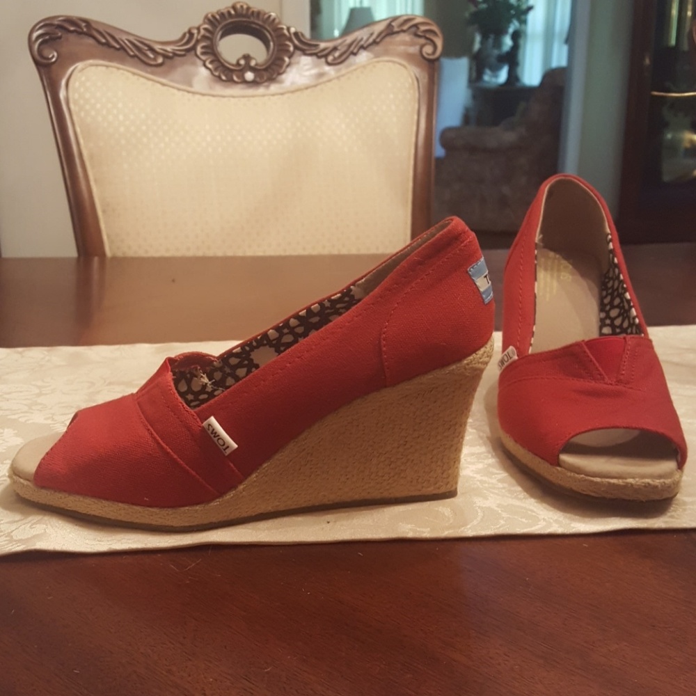 Toms classic wedges