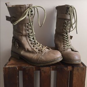 TAUPE COMBAT/RIDING BOOTS
